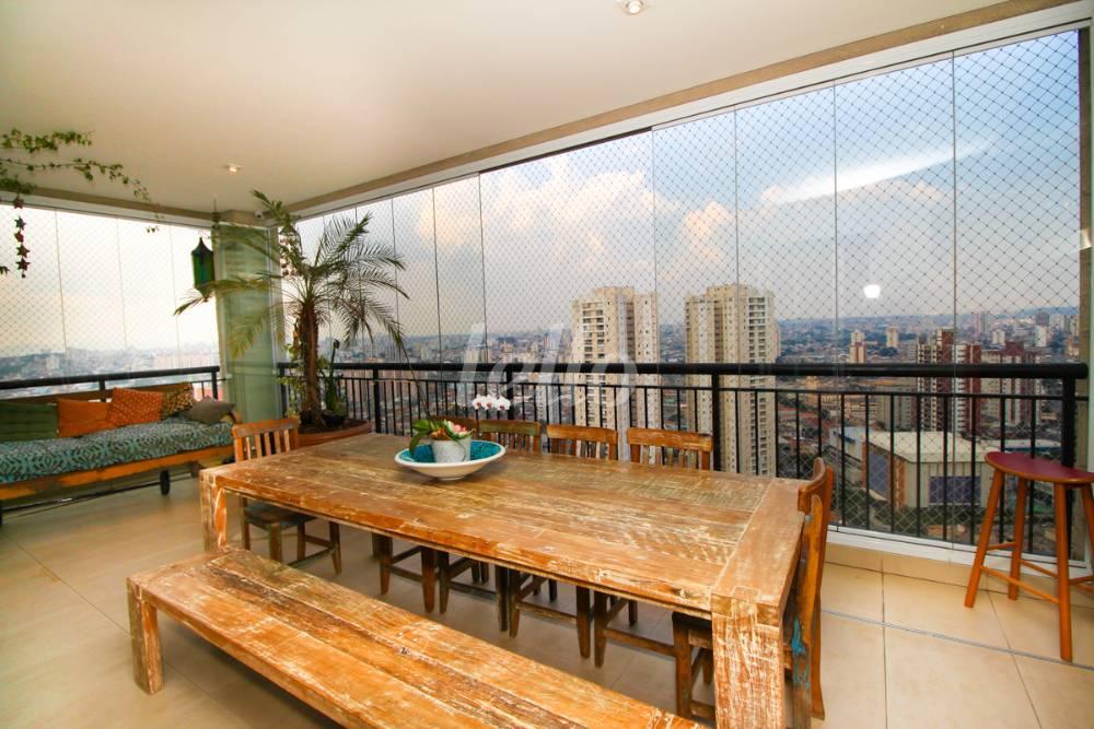 VARANDA GOURMET de Apartamento à venda, Padrão com 198 m², 3 quartos e 4 vagas em Tatuapé - São Paulo