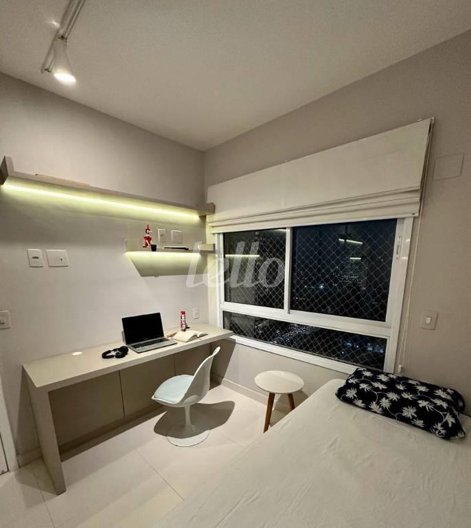 DORMITÓRIO de Apartamento à venda, Padrão com 69 m², 2 quartos e 2 vagas em Vila Gertrudes - São Paulo