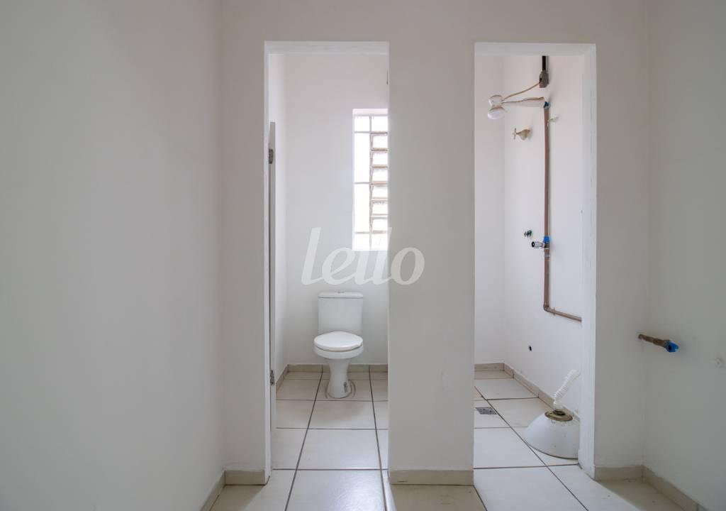 BANHEIRO de Casa para alugar, sobrado com 200 m², 4 quartos e em Vila Clementino - São Paulo