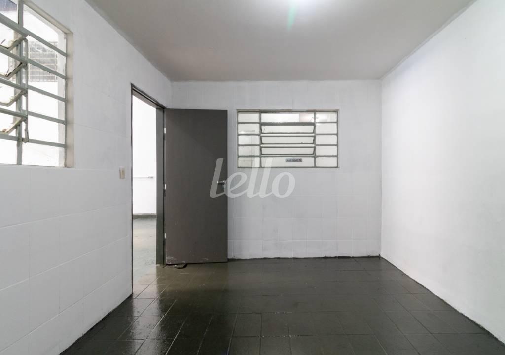 SALA de Galpão/Armazém para alugar, Padrão com 300 m², e 2 vagas em Tatuapé - São Paulo