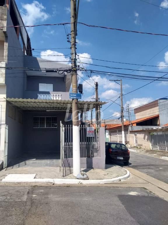 FACHADA de Casa à venda, sobrado com 150 m², 2 quartos e 2 vagas em Vila Alpina - São Paulo
