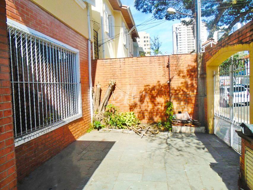 GARAGEM de Casa para alugar, sobrado com 63 m², 3 quartos e 2 vagas em Brooklin Paulista - São Paulo