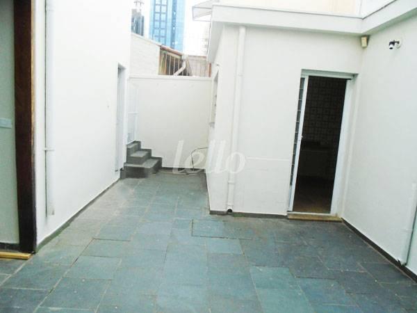 QUINTAL de Casa para alugar, sobrado com 63 m², 3 quartos e 2 vagas em Brooklin Paulista - São Paulo