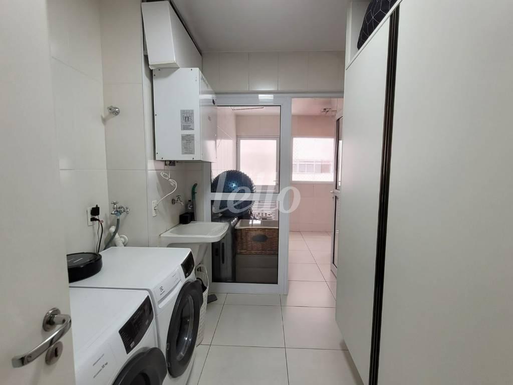 ÁREA DE SERVIÇO de Apartamento para alugar, Padrão com 285 m², 3 quartos e 3 vagas em Água Branca - São Paulo