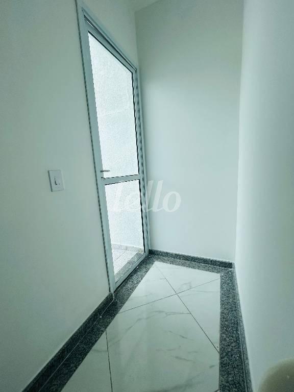 HALL COBERTURA de Apartamento à venda, Padrão com 96 m², 2 quartos e 2 vagas em Vila Scarpelli - Santo André