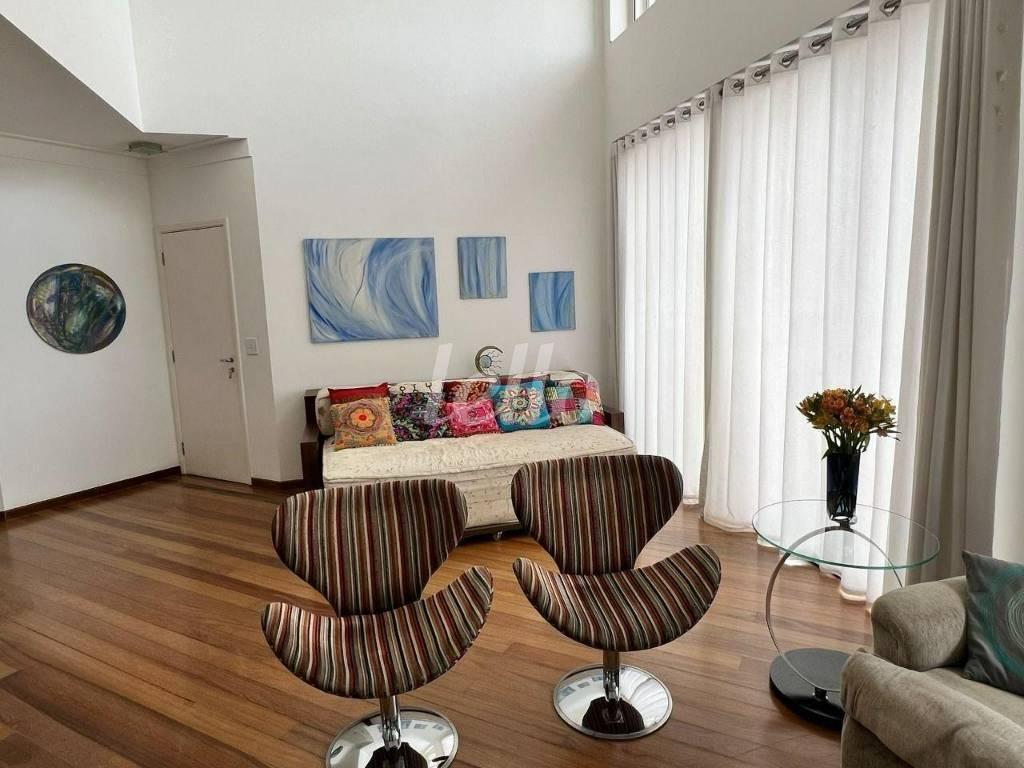 SALA de Apartamento para alugar, Padrão com 109 m², 2 quartos e 3 vagas em Itaim Bibi - São Paulo