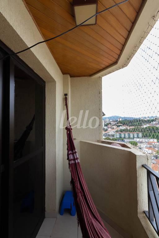 SACADA de Apartamento para alugar, Padrão com 62 m², 2 quartos e 1 vaga em Vila Romero - São Paulo