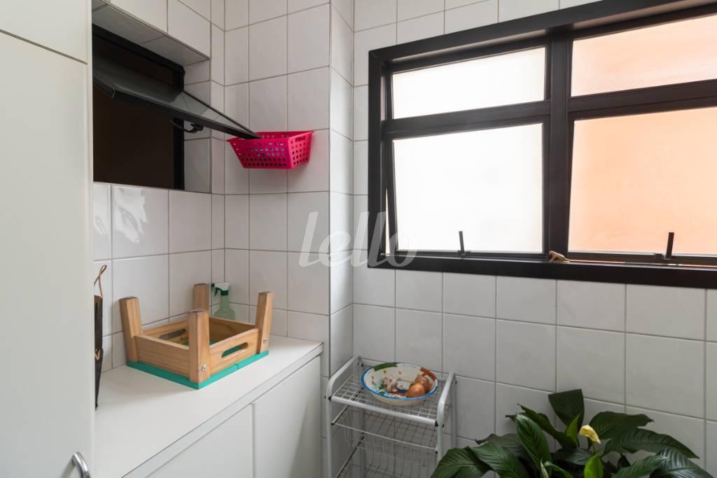 28 AREA DE SERVIC¸O de Apartamento para alugar, Padrão com 85 m², 3 quartos e 2 vagas em Tatuapé - São Paulo