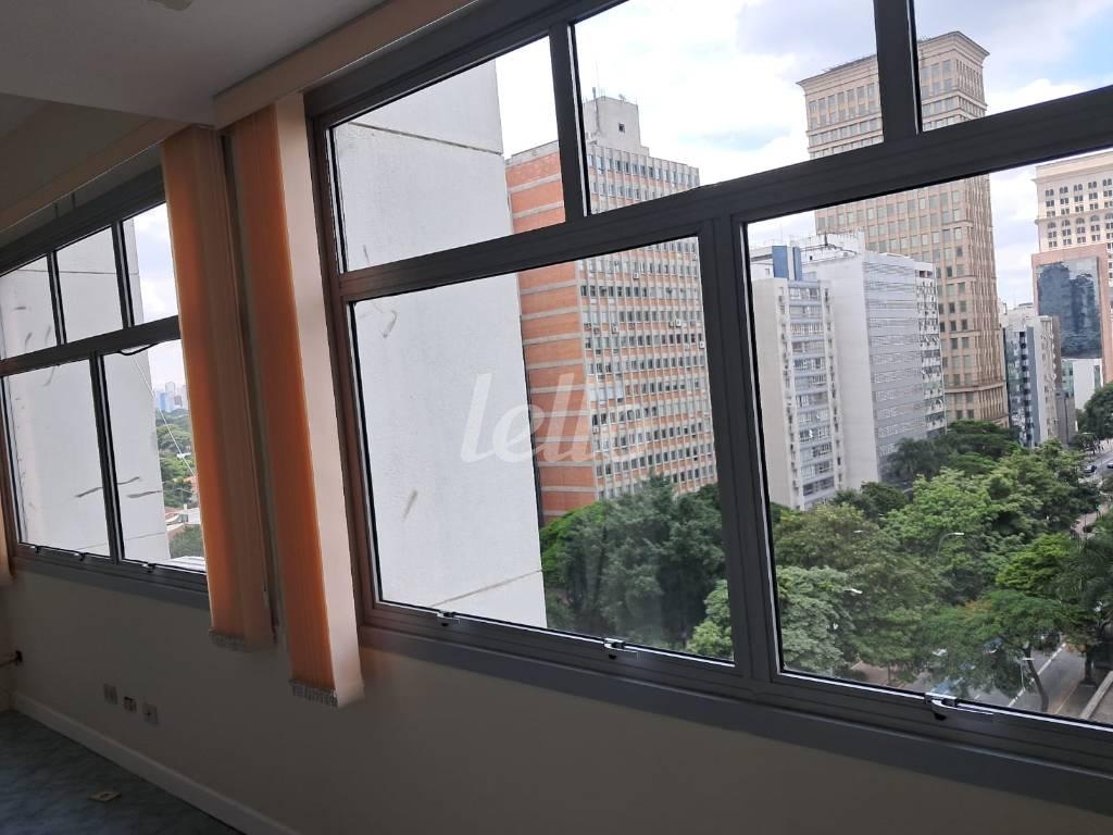 SALA de Sala / Conjunto à venda, Padrão com 34 m², e 1 vaga em Jardim Paulistano - São Paulo