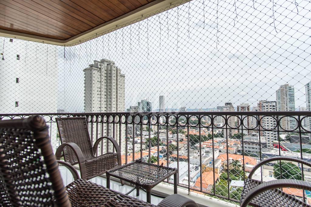 SACADA de Apartamento para alugar, Padrão com 149 m², 4 quartos e 3 vagas em Vila Gomes Cardim - São Paulo
