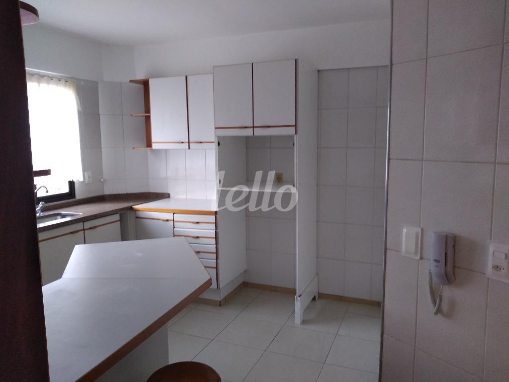 COZINHA de Apartamento para alugar, Padrão com 100 m², 3 quartos e 2 vagas em Jardim Pitangueiras I - Jundiaí