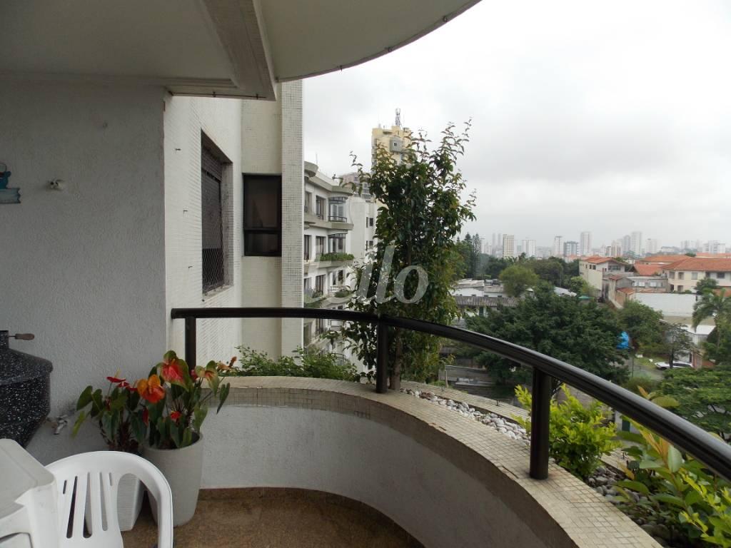VARANDA de Apartamento à venda, Padrão com 186 m², 4 quartos e 2 vagas em Jardim São Paulo - São Paulo