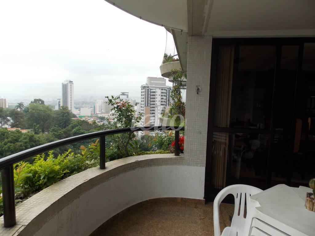 VARANDA de Apartamento à venda, Padrão com 186 m², 4 quartos e 2 vagas em Jardim São Paulo - São Paulo