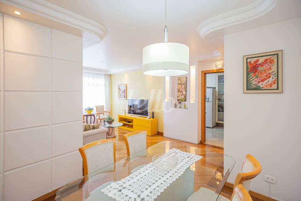 SALA de Apartamento para alugar, Padrão com 130 m², 3 quartos e 1 vaga em Cerqueira César - São Paulo
