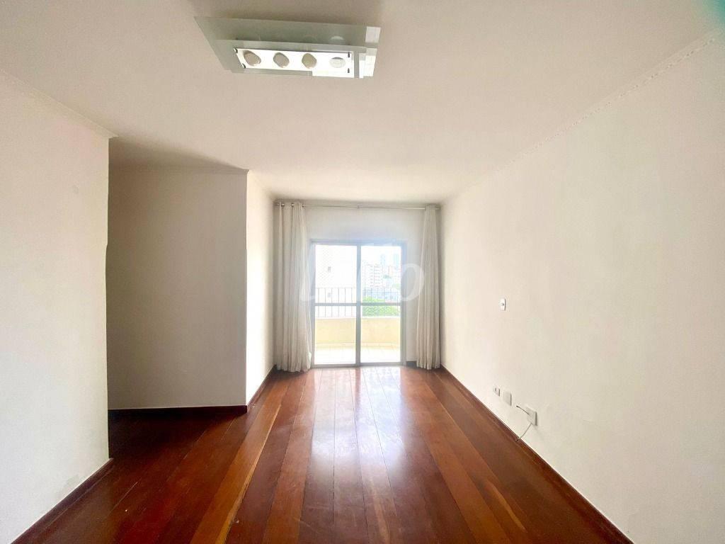 SALA de Apartamento para alugar, Padrão com 50 m², 3 quartos e 1 vaga em Ch Santo Antônio (ZL) - São Paulo