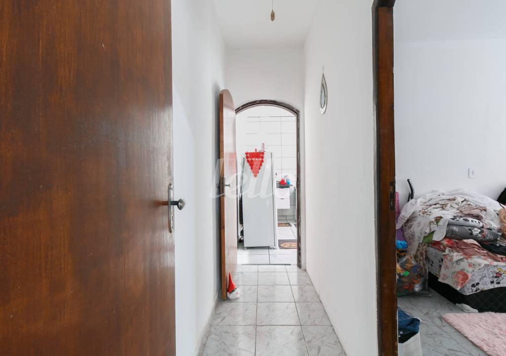 CORREDOR de Casa para alugar, assobradada com 300 m², 3 quartos e em Vila Aricanduva - São Paulo