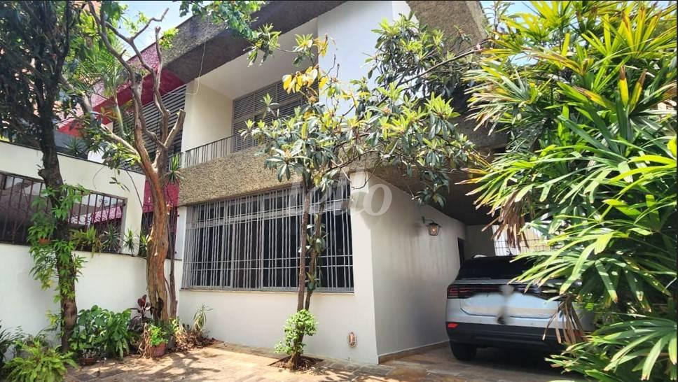 FACHADA de Casa à venda, sobrado com 280 m², 4 quartos e 4 vagas em Mirandopolis - São Paulo