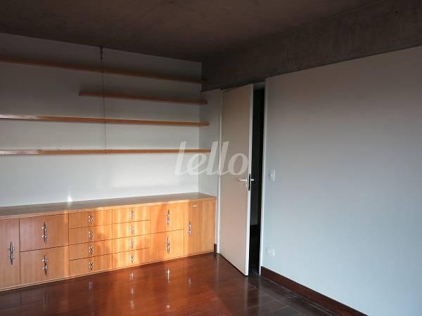 SUITE de Apartamento para alugar, Padrão com 145 m², 4 quartos e 2 vagas em Pinheiros - São Paulo