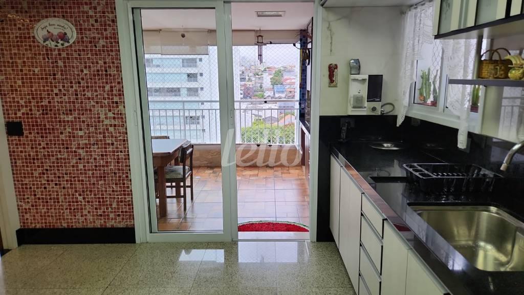COZINHA de Apartamento à venda, Padrão com 198 m², 3 quartos e 3 vagas em Santo Antônio - São Caetano do Sul