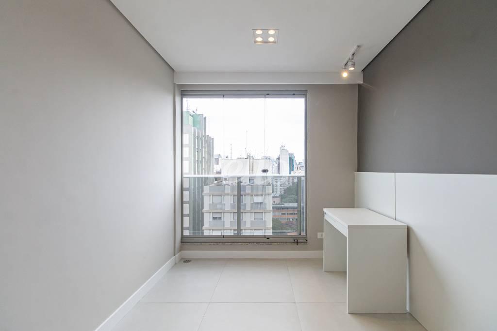 DORMITORIO de Apartamento para alugar, Padrão com 38 m², 1 quarto e 1 vaga em Vila Mariana - São Paulo