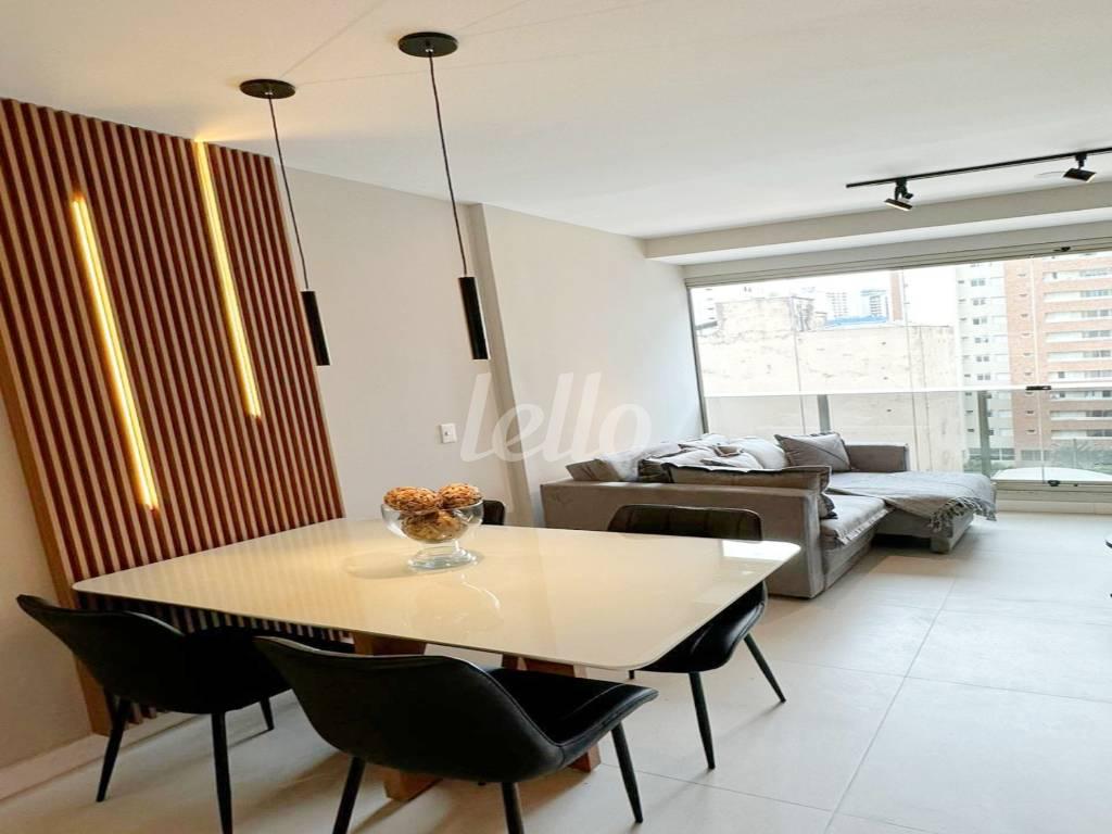 LIVING de Apartamento à venda, Padrão com 38 m², 2 quartos e em Vila Mariana - São Paulo