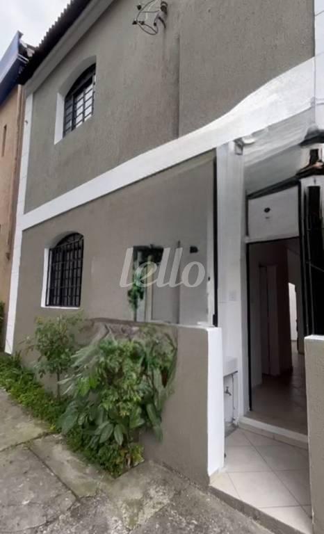 FACHADA de Casa à venda, sobrado com 100 m², 2 quartos e em Mooca - São Paulo