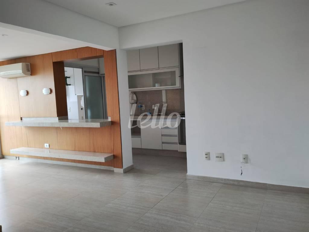 LIVING de Apartamento à venda, Padrão com 64 m², 2 quartos e 1 vaga em Vila do Bosque - São Paulo