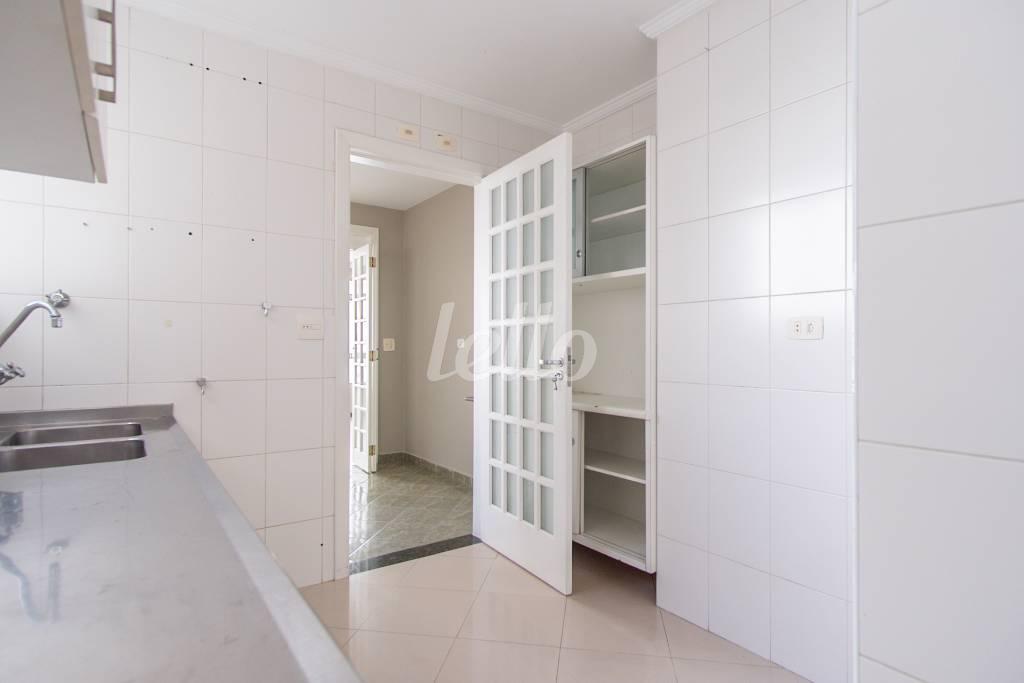 COZINHA de Apartamento à venda, Padrão com 143 m², 3 quartos e 2 vagas em Higienópolis - São Paulo
