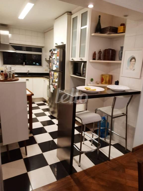 COZINHA de Apartamento à venda, Padrão com 94 m², 3 quartos e 2 vagas em Vila Ipojuca - São Paulo