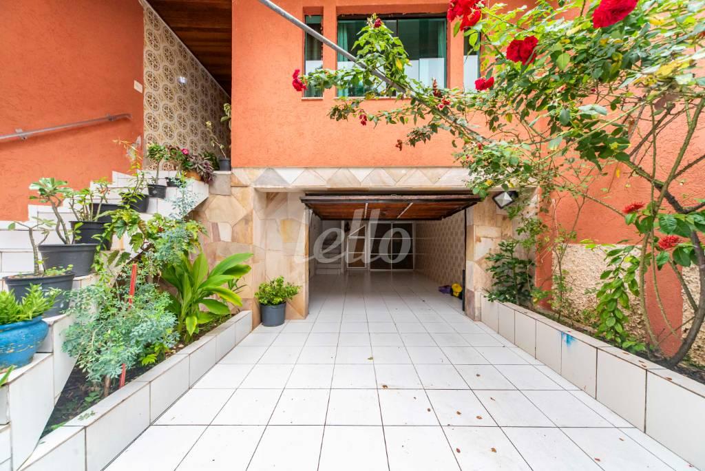 GARAGEM de Casa à venda, sobrado com 300 m², 3 quartos e 2 vagas em Jardim Hollywood - São Bernardo do Campo
