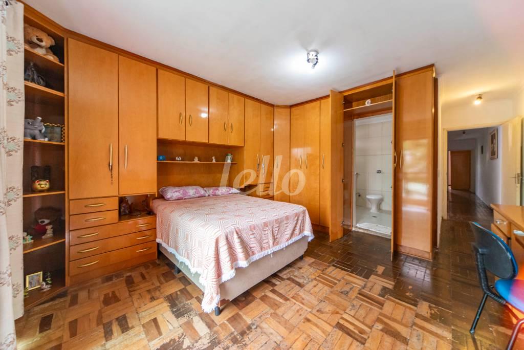 QUARTO 1 de Casa à venda, sobrado com 300 m², 3 quartos e 2 vagas em Jardim Hollywood - São Bernardo do Campo