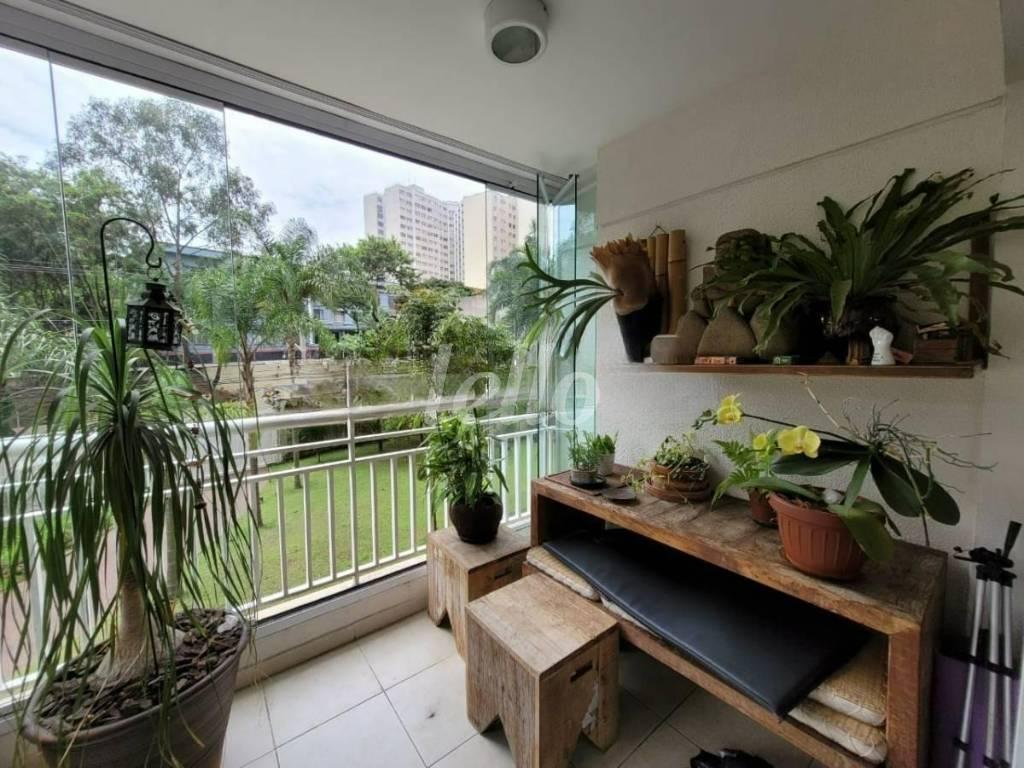 SACADA de Apartamento para alugar, Padrão com 75 m², 2 quartos e 1 vaga em Liberdade - São Paulo