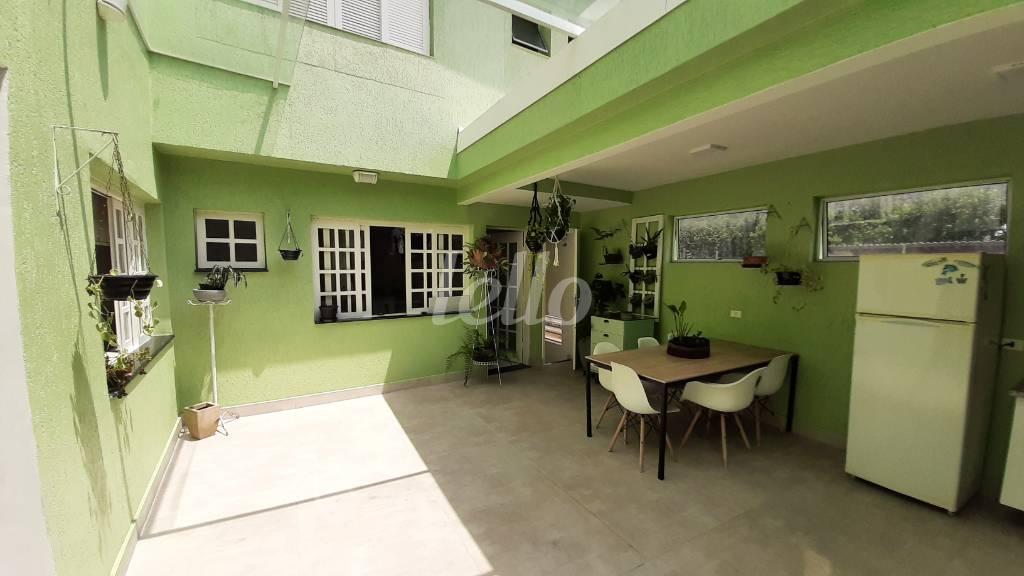 ÁREA DO CHURRASCO de Casa à venda, sobrado com 350 m², 4 quartos e 3 vagas em Vila Cláudia - São Paulo
