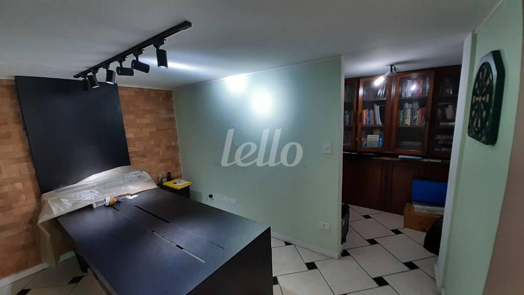 ESCRITÓRIO de Casa à venda, sobrado com 350 m², 4 quartos e 3 vagas em Vila Cláudia - São Paulo