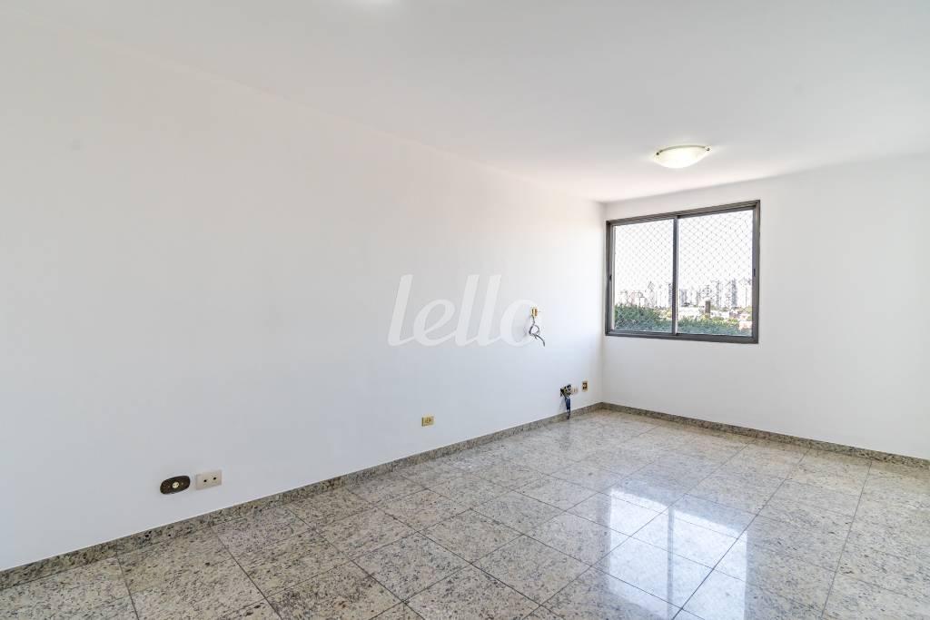 SALA de Apartamento à venda, Padrão com 65 m², 2 quartos e 2 vagas em Vila Olímpia - São Paulo