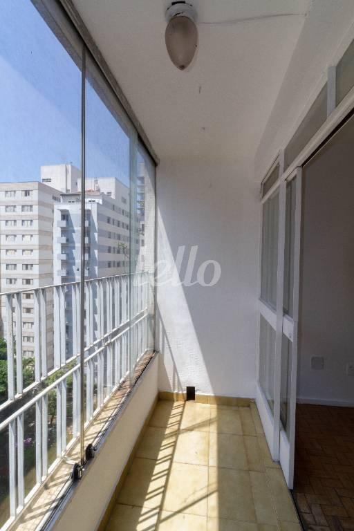 SACADA (2) de Apartamento para alugar, Padrão com 70 m², 2 quartos e 1 vaga em Cerqueira César - São Paulo