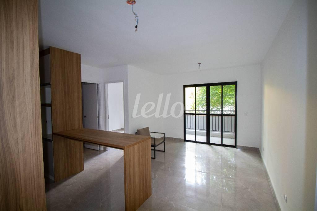 SALA de Apartamento para alugar, Padrão com 41 m², 1 quarto e 1 vaga em Vila Medeiros - São Paulo