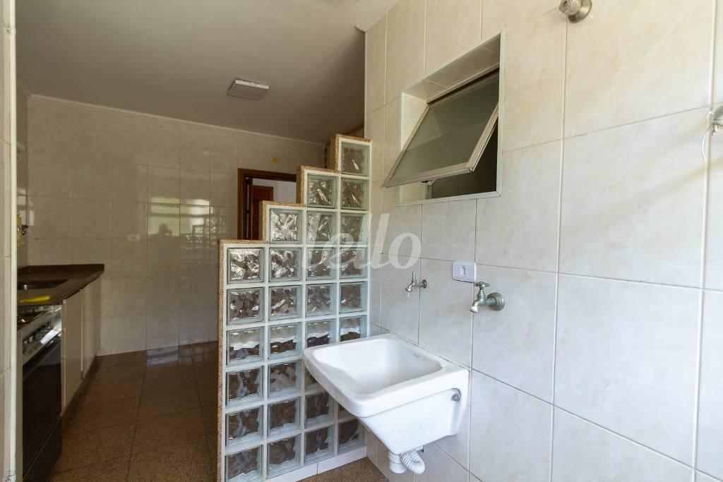 AREA DE SERVIÇO de Apartamento para alugar, Padrão com 80 m², 3 quartos e 1 vaga em Vila Formosa - São Paulo