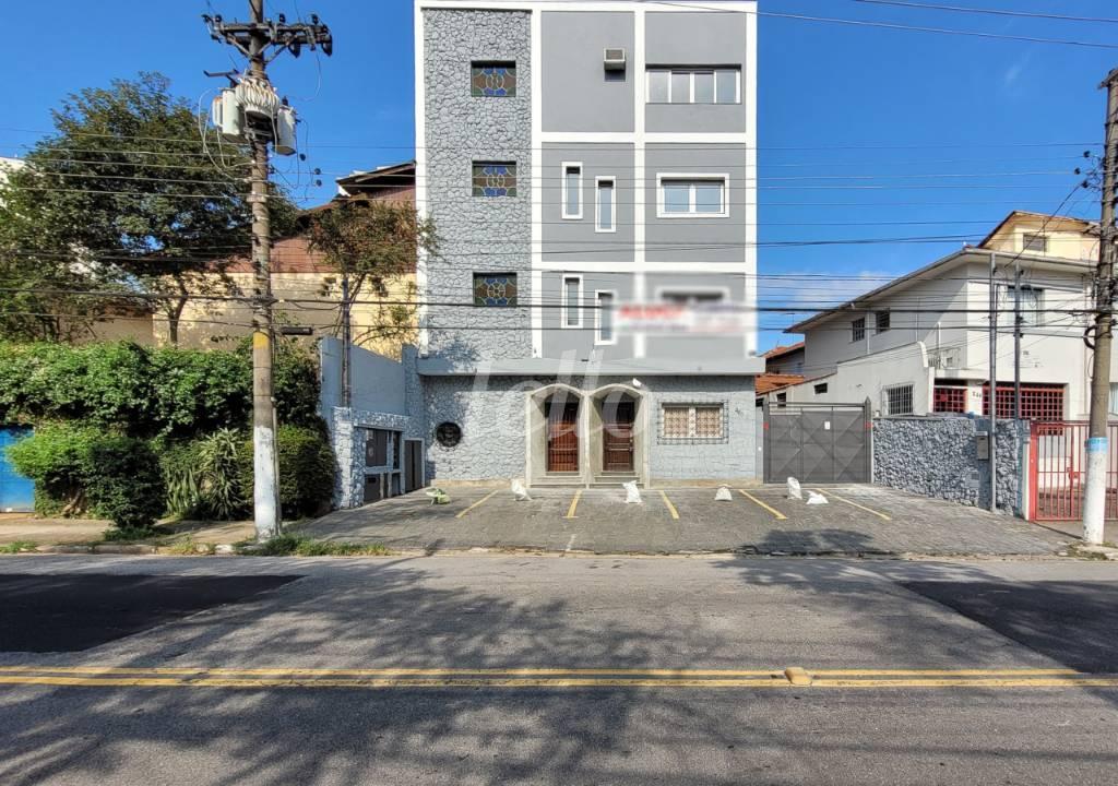 FACHADA de Casa para alugar, sobrado com 740 m², e 4 vagas em Vila Cruzeiro - São Paulo
