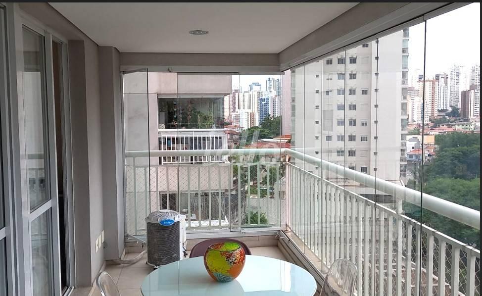 VARANDA de Apartamento à venda, Padrão com 68 m², 2 quartos e 1 vaga em Chácara Inglesa - São Paulo