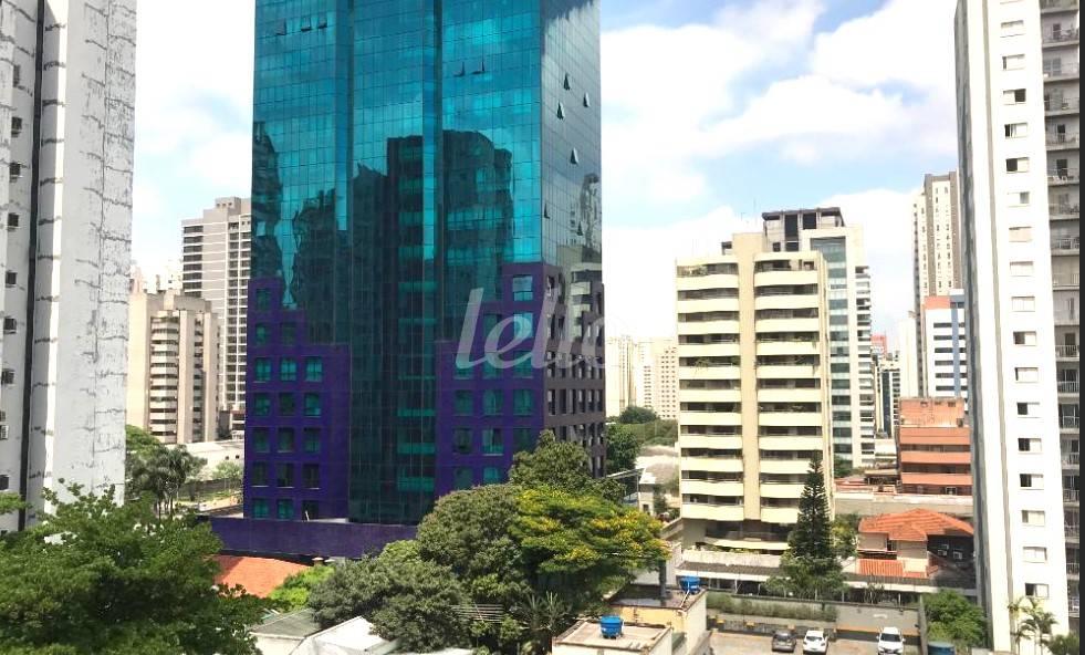 VISTA de Apartamento à venda, Padrão com 115 m², 4 quartos e 4 vagas em Vila Uberabinha - São Paulo