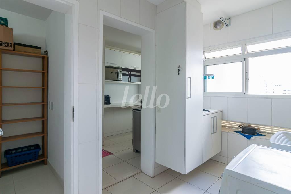 AREA DE SERVIÇO de Apartamento para alugar, Padrão com 149 m², 3 quartos e 2 vagas em Vila Leopoldina - São Paulo