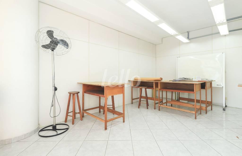 DORMITORIO 2 de Sala / Conjunto para alugar, Padrão com 420 m², e em República - São Paulo