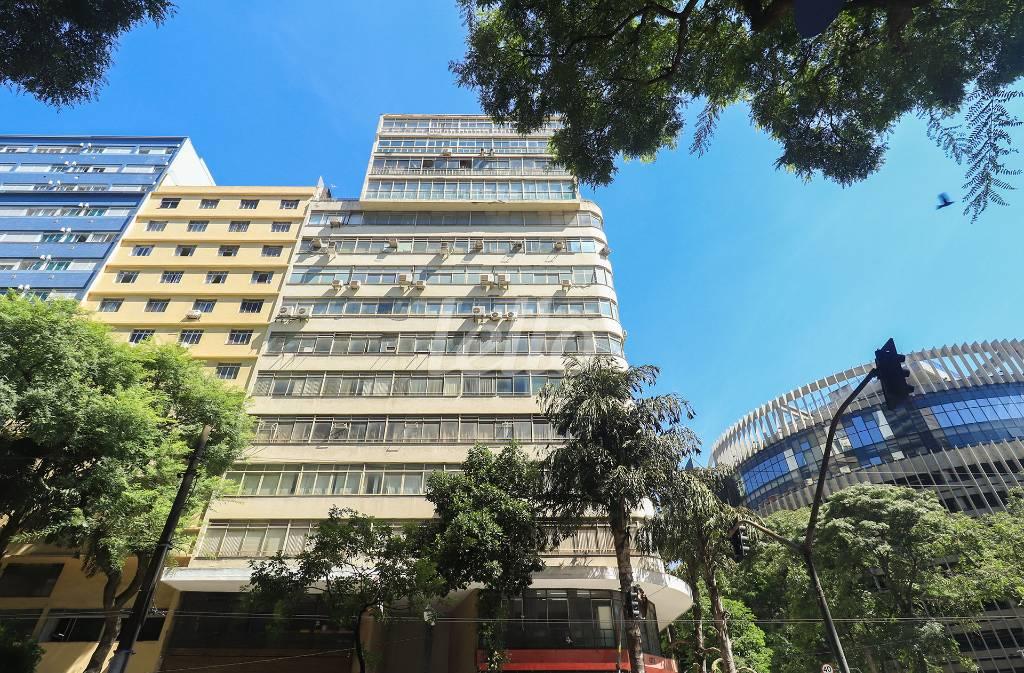 FACHADA de Sala / Conjunto para alugar, Padrão com 420 m², e em República - São Paulo