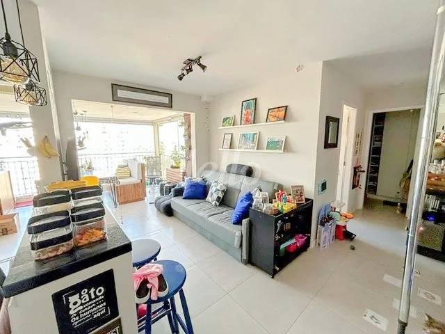 LIVING de Apartamento à venda, Padrão com 61 m², 2 quartos e 1 vaga em Vila Monte Alegre - São Paulo