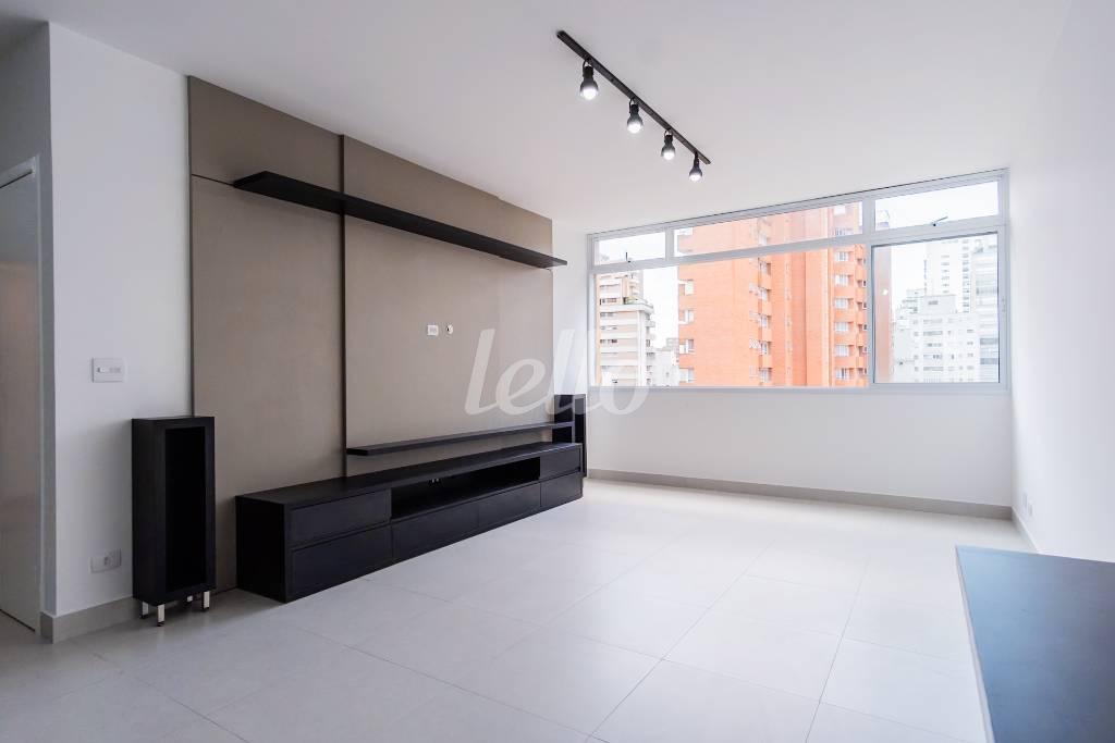 SALA de Apartamento à venda, Padrão com 180 m², 4 quartos e 2 vagas em Jardim Paulista - São Paulo