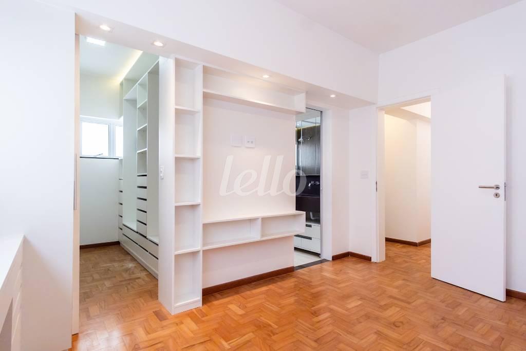 SUITE-1 de Apartamento à venda, Padrão com 180 m², 4 quartos e 2 vagas em Jardim Paulista - São Paulo
