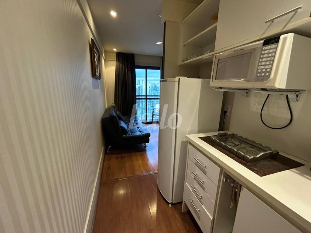 FLAT de Apartamento para alugar, Flat com 30 m², 1 quarto e 1 vaga em Indianópolis - São Paulo