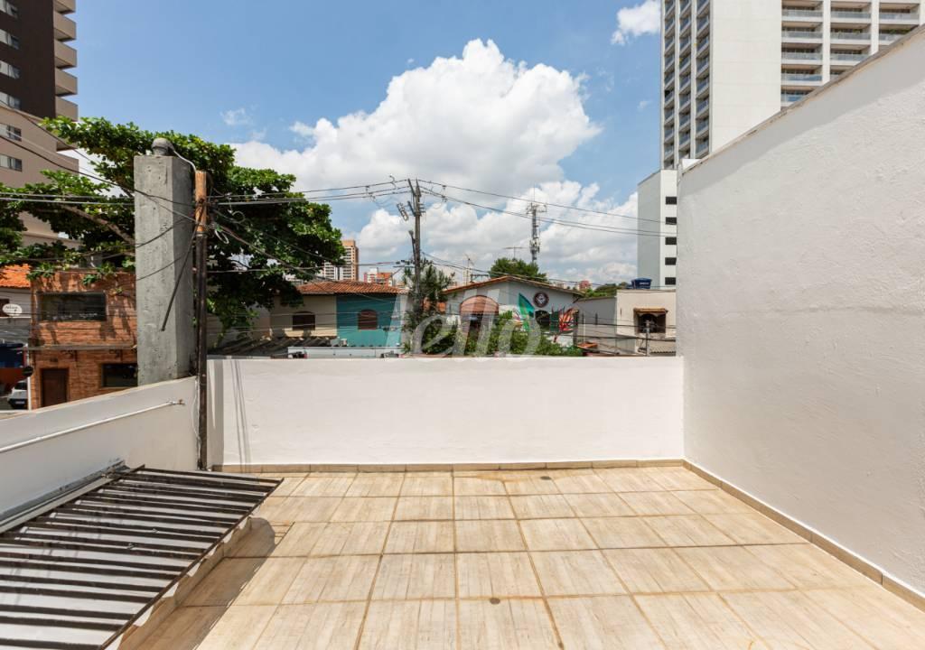 ÁREA EXTERNA de Casa para alugar, sobrado com 220 m², e em Santo Amaro - São Paulo