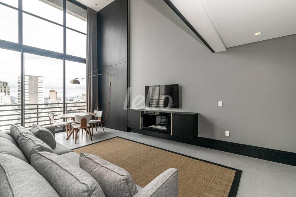 SALA de Apartamento para alugar, Padrão com 110 m², 2 quartos e 2 vagas em Cerqueira César - São Paulo